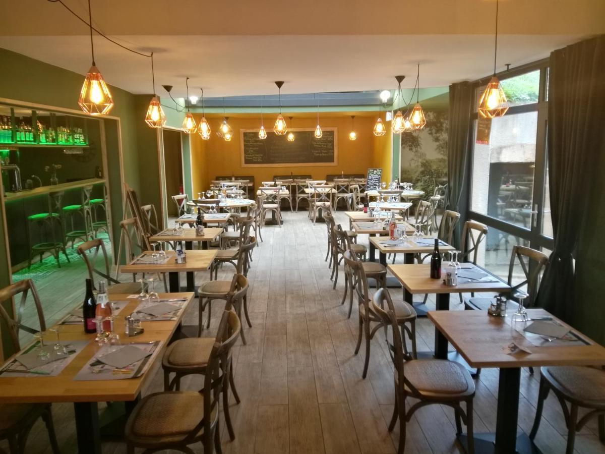 Hotel Restaurant Cirius 蒙特龙莱班 外观 照片